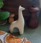 Mid Century moderne weiße Keramik Giraffe minimalistische modernistische Dekorfigur 