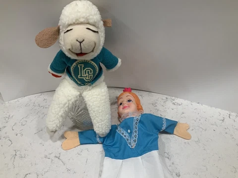 Vintage  LAMB CHOP Puppet  11" plush And Queen Cover
