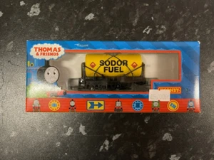 HORNBY R9055 Thomas The Tank Engine Friends SODOR FUEL TANKER NEW OO GAUGE - Picture 1 of 2