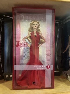 Barbie Go Red para Mujer American Heart Association 2007 Etiqueta Rosa Foto 1 de 2