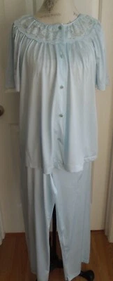 NEW VINTAGE BLUE w/BLUE LACE GILEAD WOMEN'S NYLON PAJAMA SET IN SIZE 36 S/M   - Image 1 of 4