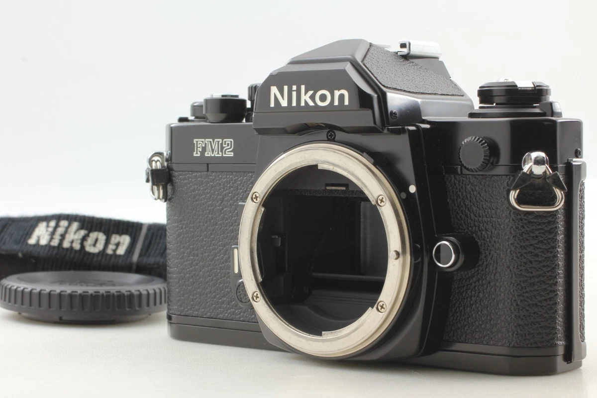 Nikon FM2 ブラック ＋ AF Nikkor 35-105mm Nikon FM2 ブラック ＋ AF Nikkor 35-105mm Nikon FM2 ブラック ＋ AF