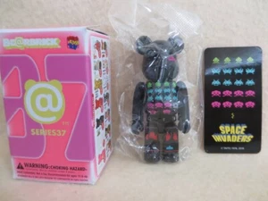 Medicom Bearbrick Series 37 S37 Pattern "Space Invaders" Be@rbrick - Picture 1 of 3