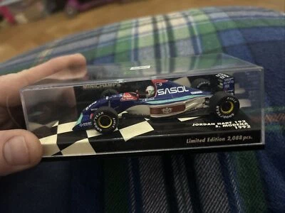 Minichamps 1/43 Jordan Hart 192 S. Modena - 1992 - 400920032 - Image 1 of 4