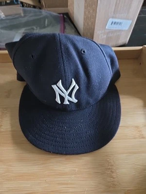 GORRA REGGIE JACKSON NY YANKEE FIRMADA.  Foto 1 de 2