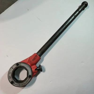 RIDGID 11-R Ratchet & 16" Handle Only for Pipe Threader Die Heads 1/2" - 1-1/2" - Image 1 of 4