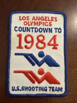 Parche del equipo de tiro de Estados Unidos de los Juegos Olímpicos de Los Ángeles 1984 cuenta regresiva hasta 1984 nuevo de Lote Antiguo Foto 1 de 2