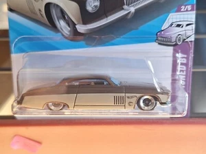 2025 Hot Wheels Fish'd & Chip'd Treasure Hunt Tan/Brown 32/250 - Picture 1 of 2