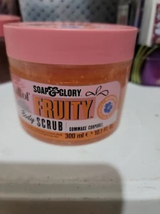 Soap & Glory Call of Fruity Body Scrub 10.1 fl oz Exfoliating Coconut Shell - Picture 1 of 3