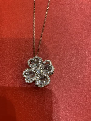 Collar Flor Swarovski Chapado en Oro Rosa Usado Pocas Veces💕❤️ Foto 1 de 4