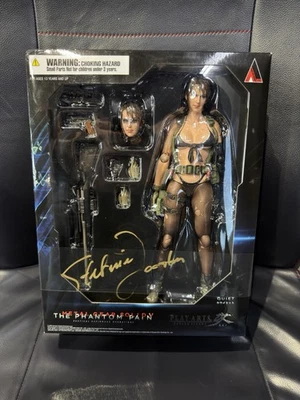 Play Arts Kai Metal Gear Solid V Quiet Con Autografo Stefanie Joosten - Immagine 1 di 4