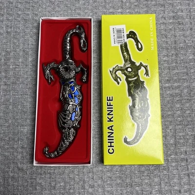 Cuchillo Dragón | Cuchillo de utilería decorativo de fantasía | Nuevo en caja | Borde romo Foto 1 de 4