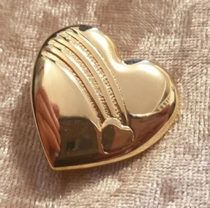 THE VARIETY CLUB 1998 HEART GOLD GOLDEN HEART PIN BADGE CHARITY CHARITIES - Picture 1 of 3