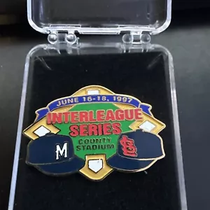 St Louis Cardinals Milwaukee Brewers Interleague Play June 1997 MLB Lapel Pin - Picture 1 of 1