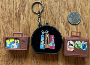 Barbie Puppe TV, Ken’s Koffer, Mini Reisekoffer, Mattel - Bild 1 von 3