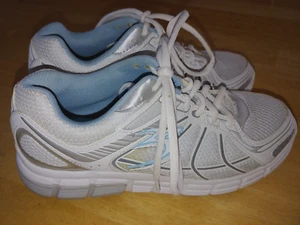 SAUCONY GDEFY GRAVITY DEFYER LADIES WHITE/GRAY RUBBER SOLE SHOES-10.5-EUC - Picture 1 of 7