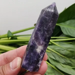 1 pieza Varita de cuarzo púrpura natural mica obelisco punta de cristal Reiki curación 60 g+ - Imagen 1 de 14
