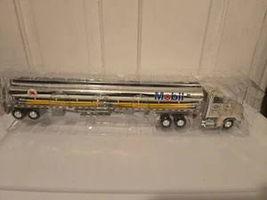Petrolero de juguete Mobil 1997 edición limitada escala 1/43 - Imagen 1 de 7