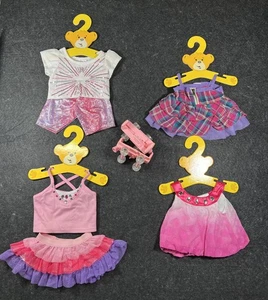 Lote de 4 Trajes de Ropa Build-A-Bear + Patines Vestidos Tutú Perchas de Lentejuelas - Imagen 1 de 11