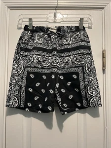 SHEIN Boys Paisley Print Drawstring Shorts Size 10Y - Picture 1 of 2