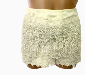 San Souci Crochet Lace Boho Shorts Size M Ivory White Polyester Side Zip - Picture 1 of 4