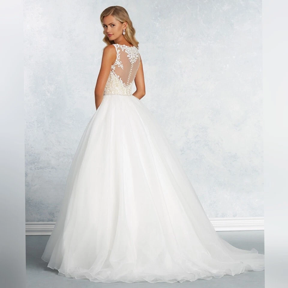Alfred Angelo Signature Princess Style White Wedding Dress #2619 US Size 6 - Image 1 of 4