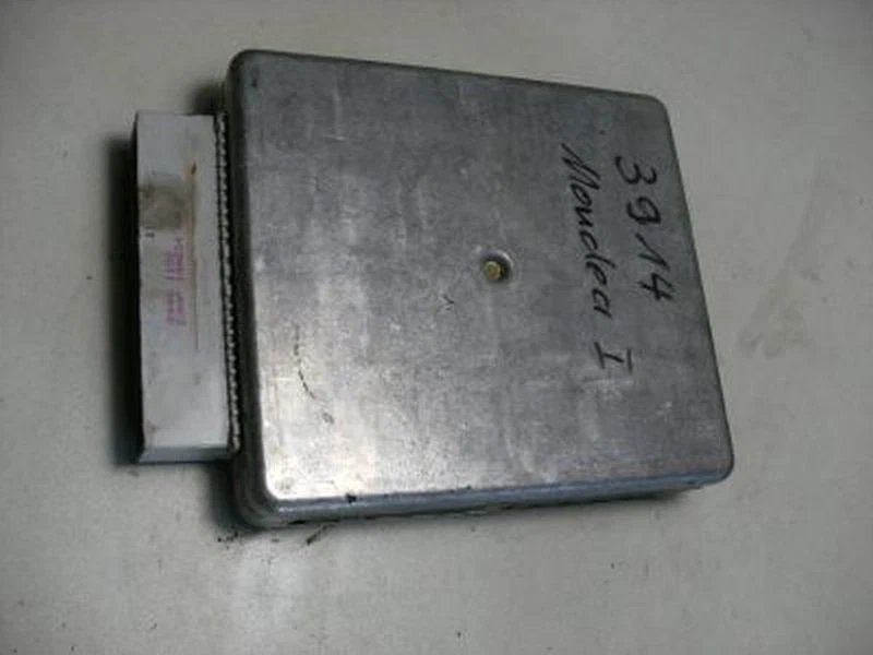 CENTRALINA Ford Mondeo I Sedan 2.5i V6 24V (SEA) 94BB12A650BB - Immagine 1 di 1