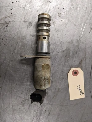 Variable Valve Timing Solenoid From 2005 Chevrolet Trailblazer  4.2 12615873 - Image 1 of 3