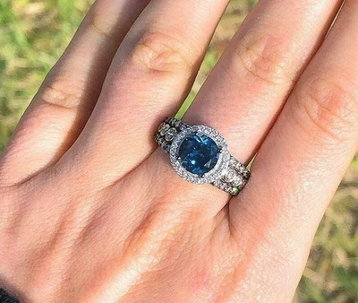 2.5Ct Round Cut Sapphire Lab Created Diamond Wedding 14Ct White Gold Plated Ring - Image 1 of 4