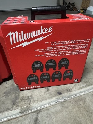 Prensa Milwakee M12 Pro. Nuevo con mordazas de bloqueo de zoom envío gratuito en EE. UU. Foto 1 de 3