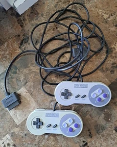 2 Official Super Nintendo SNES Original Authentic OEM Controllers Working Lot A - Picture 1 of 6