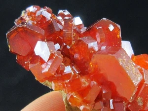 8,8 g GEMA ROJA vanadinita cristal mineral espécimen - Imagen 1 de 20