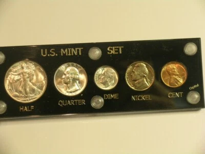 1946 Brilliant Uncirculated Coin Year Set  - Capital Holder   Birth Year - Image 1 of 4