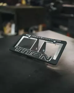 Titan Motorsports Removable Parachute Mount License Plate Kit - Foto 1 di 1