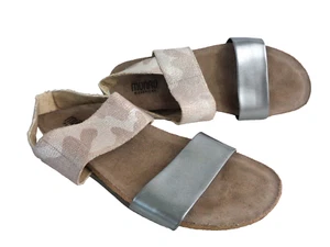 Sandalias de tacón bajo MUNRO American 7,5 M plateadas y doradas camufladas sin cordones EE. UU. - Imagen 1 de 9