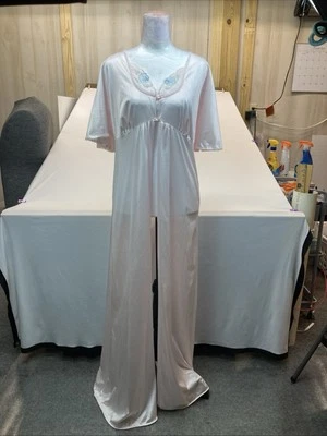 VTG 70’s JC Penney Large Embroidered Neck Pink Peignoir Nightgown RobeGrannycore — 第 1/4 张图片