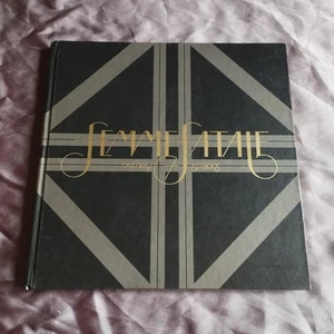 Britney Spears Femme Fatale Premium Fan Edition Boxset - Picture 1 of 11