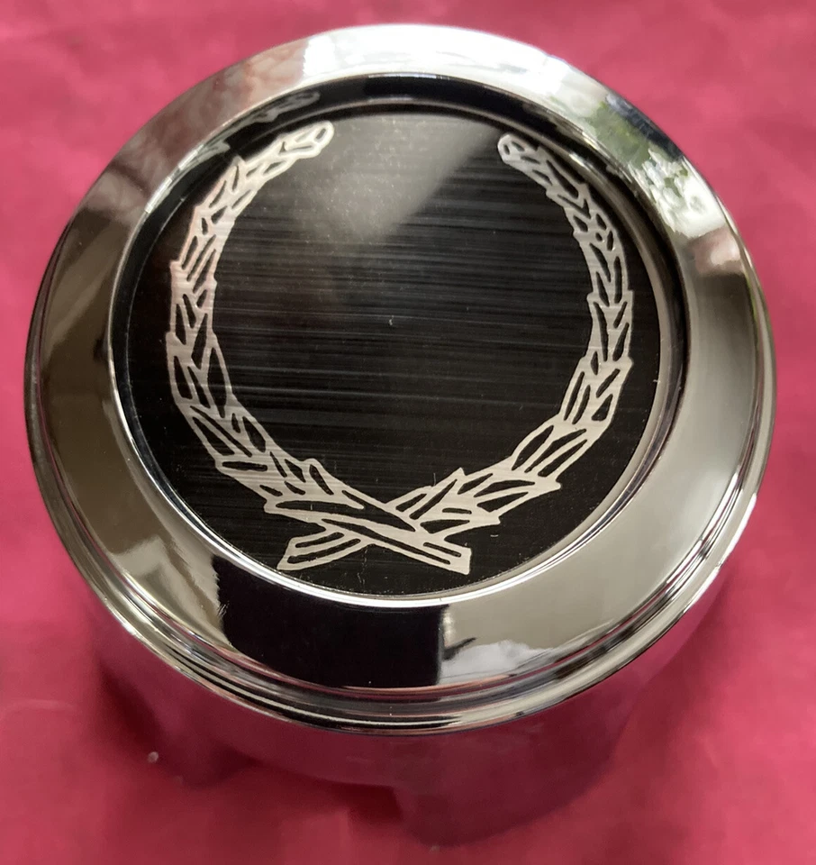 Tapacubos central rueda Chevrolet Camaro Pontiac FIREBIRD Z28 CM7903 C cromo  Foto 1 de 4