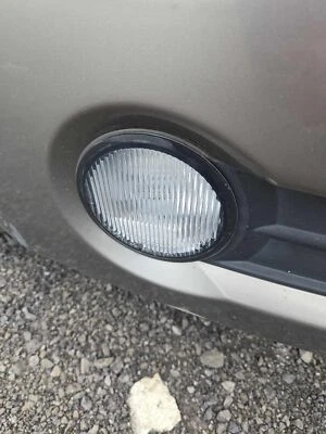 Used Cornering Light Assembly fits: 2005 Nissan Maxima Cornering side bumper mou - Image 1 of 4