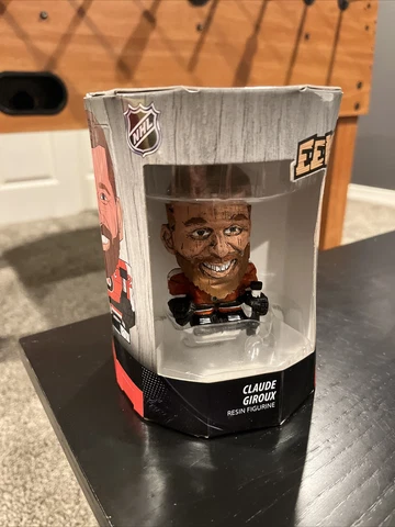 PHILADELPHIA FLYERS Claude Giroux  FIGURINE FOCO EEKEEZ SGA - WOODEN COLLECTION Cover