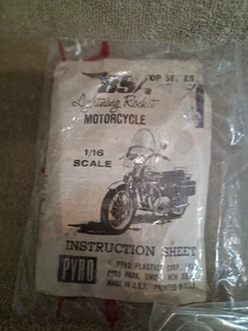bsa lighting rocket motorrad 1/16 ohne Karton Modellbausatz - Bild 1 von 2