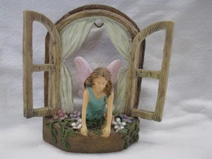 Miniature Garden Fairy Window 4" x 3" - Picture 1 of 7