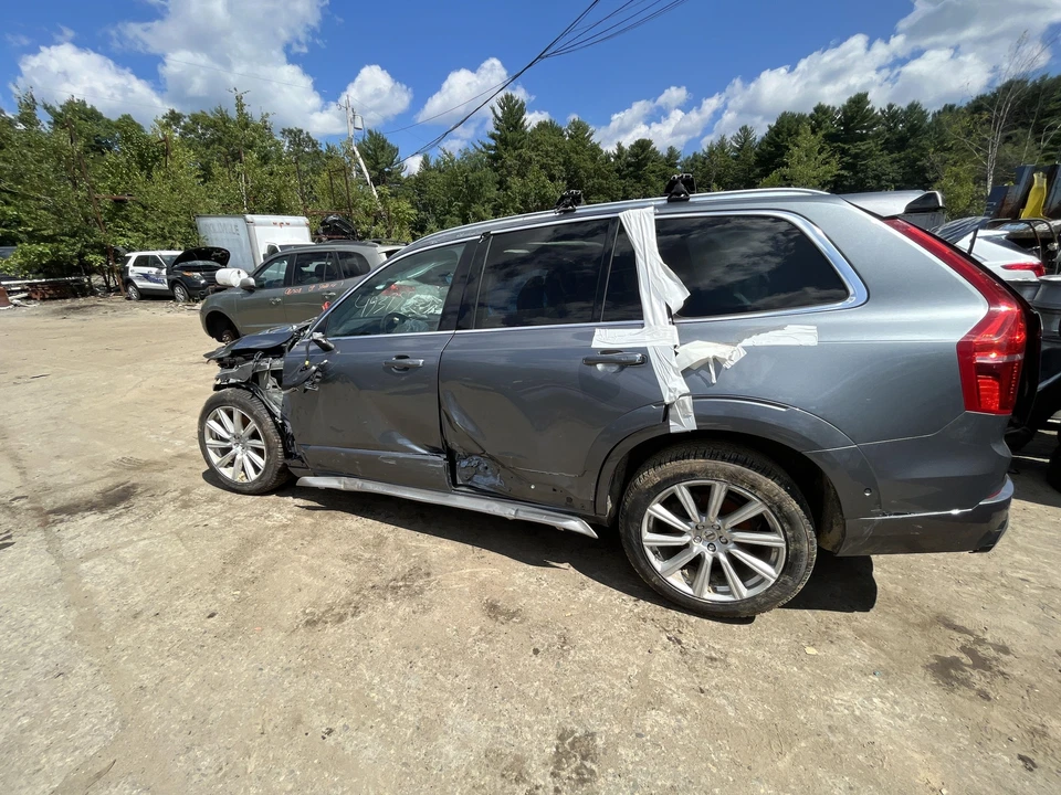 Cuarto de cristal/ventana VOLVO XC90 izquierda 16 17 18 19 20 21 22 Foto 1 de 1