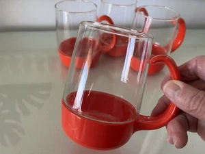 4 Retro Pyrex Ware Trinkglas Becher Tasse Rot/Orange Kunststoffgriff - Bild 1 von 5
