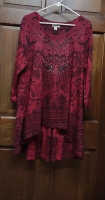 One World Red & Black Knit 3/4 Sleeve Shirt Top High Low Hem Women's Size XL - Image 1 of 3