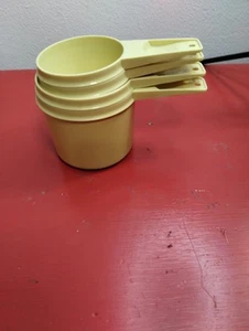 tupperware measuring cups Yellow - Picture 1 of 6