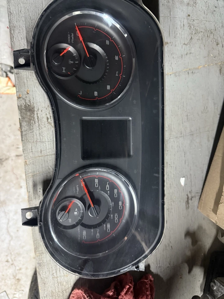 Dodge Charger 2014 conjunto de cuadro de instrumentos/medidores (OEM) P56054732AC Foto 1 de 2