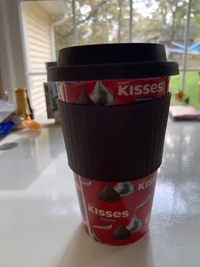 Hershey Kisses Galerie Ceramic Coffee Cupw/lid MINT 5.5 inches tall - Bild 1 von 6