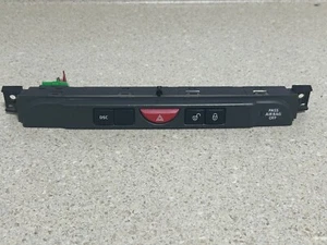 05-09 LAND ROVER LR3 SE HSE PAQUETE DE INTERRUPTORES DE PELIGRO PANEL DSC BLOQUEO BOTÓN DE DESBLOQUEO OEM - Imagen 1 de 3