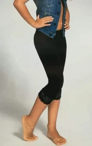 JADEA LEGGINGS CAPRI PIZZO BIMBA - Foto 1 di 16